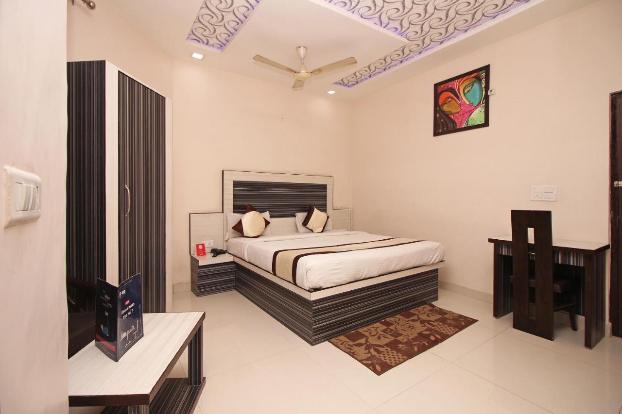 Oyo 3202 Hotel Gayatri Residency Agra  Bagian luar foto