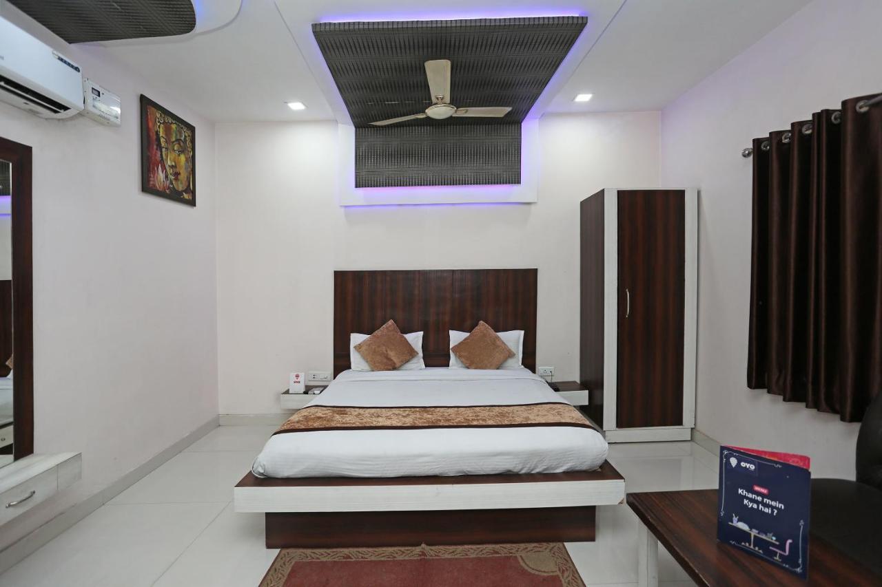 Oyo 3202 Hotel Gayatri Residency Agra  Bagian luar foto