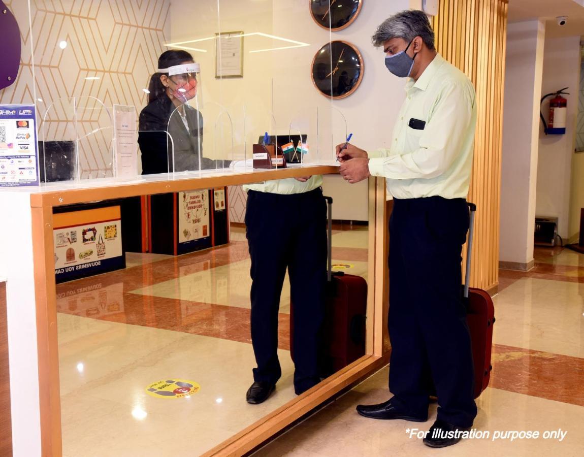 Oyo 3202 Hotel Gayatri Residency Agra  Bagian luar foto